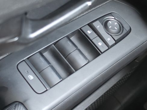 Used 2024 Toyota Tacoma SR5 RWD image 13