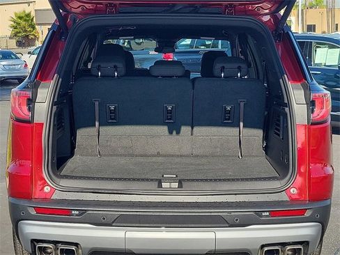 Used 2025 GMC Acadia Elevation image 23
