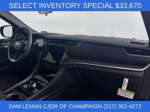 New 2025 Jeep Grand Cherokee Laredo X w/ Luxury Tech Group I AWD/4WD image 29
