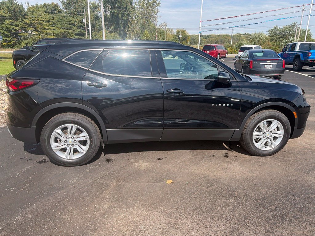 Used 2022 Chevrolet Blazer LT AWD/4WD image 8