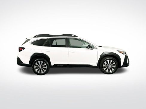 Used 2023 Subaru Outback Limited XT AWD/4WD image 9
