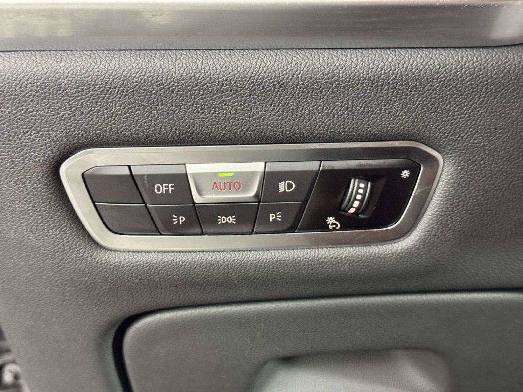 Used 2023 BMW X7 xDrive40i AWD/4WD image 18