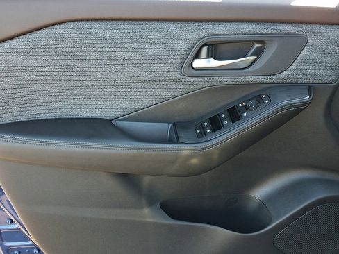 Certified 2023 Nissan Rogue SV AWD/4WD image 12