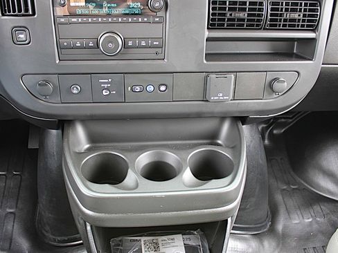 Used 2025 GMC Savana 2500 Extended w/ Driver Convenience Package image 25