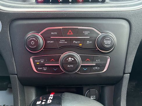 Used 2018 Dodge Charger R/T image 32