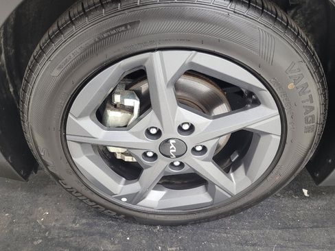 Used 2025 Kia K4 FWD image 31