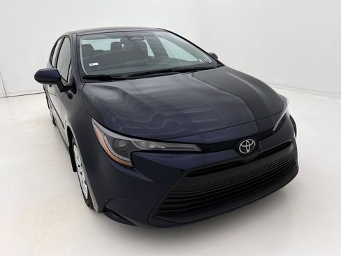Used 2024 Toyota Corolla LE image 3