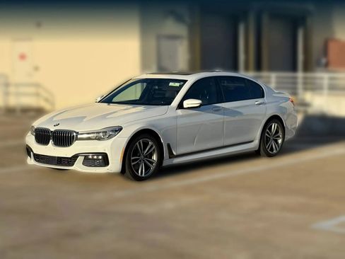 Used 2016 BMW 740i image 3