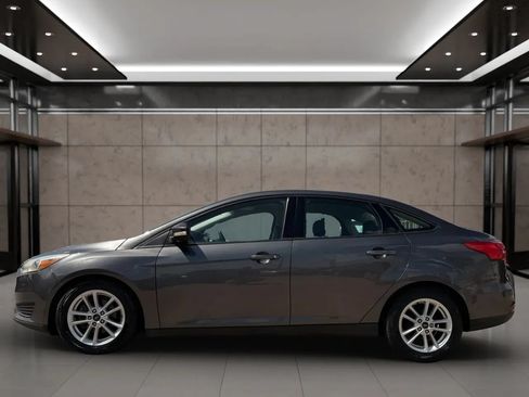 Used 2016 Ford Focus SE FWD image 8