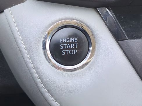 Used 2018 Toyota RAV4 Limited image 37