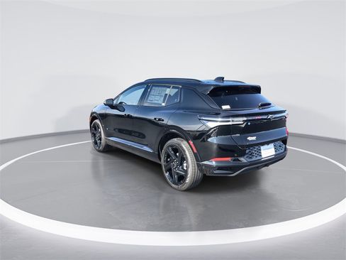 New 2026 Chevrolet Equinox EV RS image 6