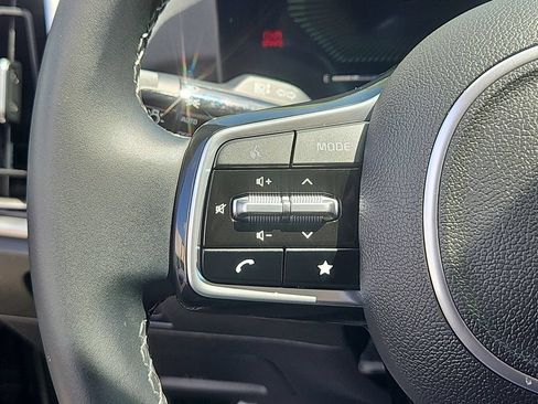 Certified 2025 Kia Sorento S AWD/4WD image 20
