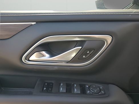 Used 2022 Chevrolet Tahoe Z71 w/ Z71 Off-Road Package image 28