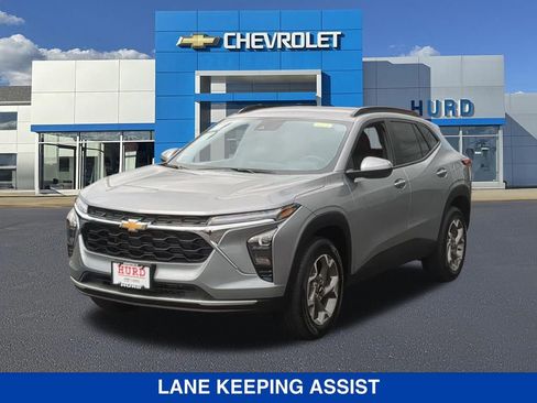 New 2026 Chevrolet Trax LT w/ Driver Confidence Package FWD image 9