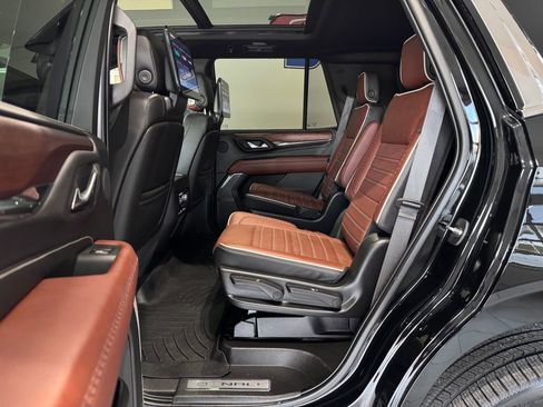 Certified 2023 GMC Yukon Denali Ultimate image 13
