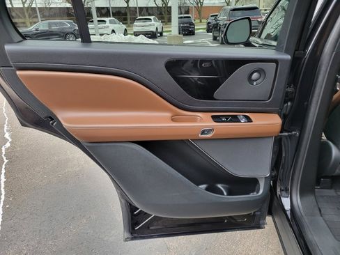 Certified 2023 Lincoln Aviator Reserve w/ Equipment Group 201A image 19