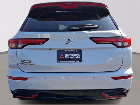 Used 2023 Mitsubishi Outlander SE AWD/4WD image 5