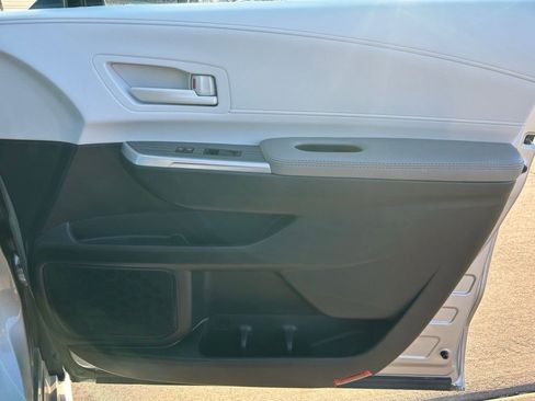 Used 2025 Toyota Sienna LE image 30
