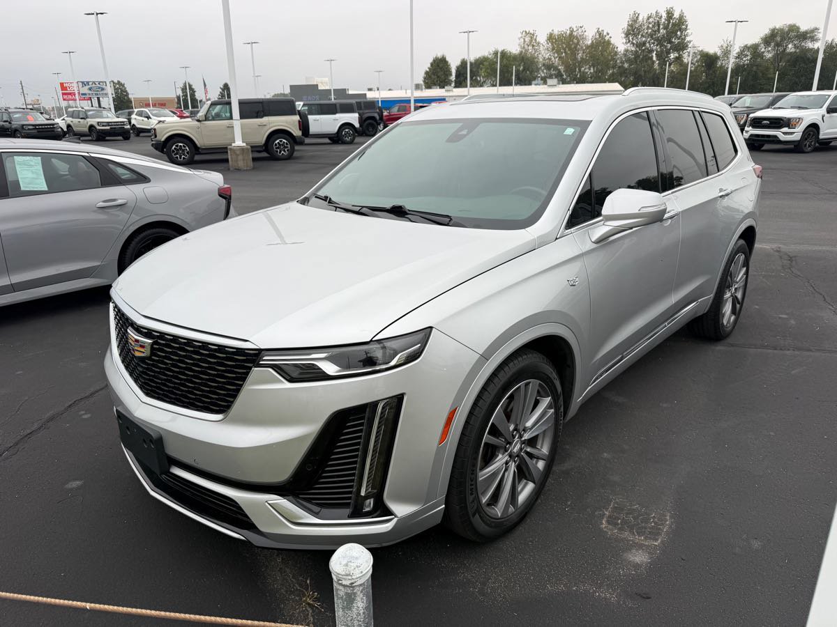 Used 2020 Cadillac XT6 Premium Luxury FWD image 1