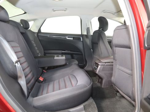 Used 2015 Ford Fusion SE w/ Equipment Group 201A image 11