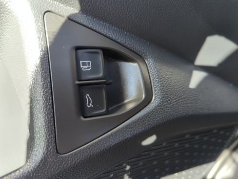 Certified 2024 Volkswagen Jetta Sport image 32