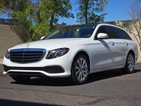 Used 2018 Mercedes-Benz E 400 4MATIC Wagon image 5
