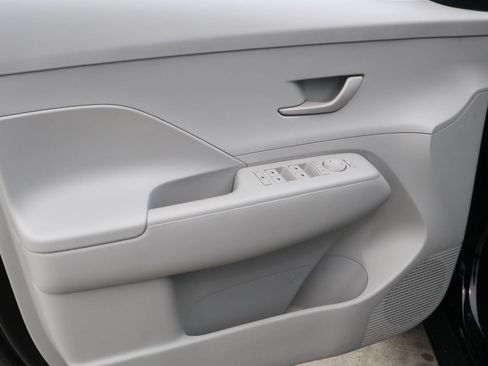 Used 2026 Hyundai Kona SE FWD image 13