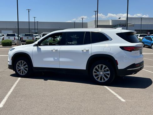Used 2026 Buick Enclave Preferred FWD image 3