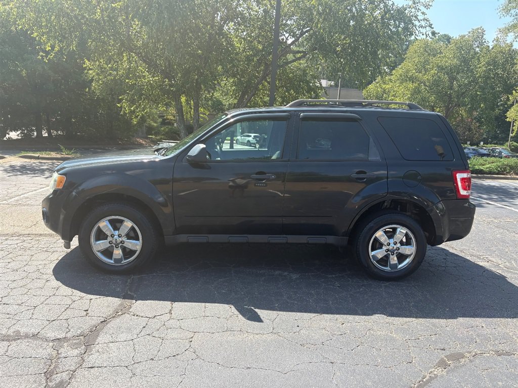Used 2011 Ford Escape XLT w/ 202A Rapid Spec Order Code AWD/4WD image 2