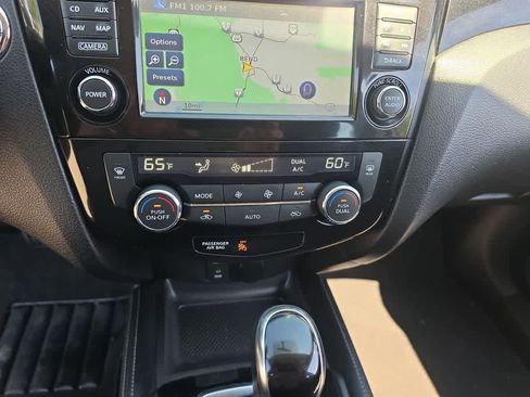 Used 2017 Nissan Rogue Sport SL AWD/4WD image 19