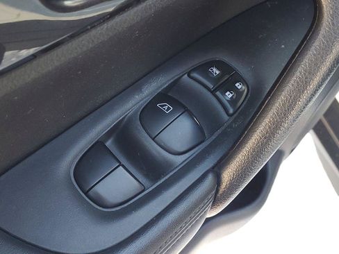 Used 2017 Nissan Rogue S w/ Appearance Package image 11