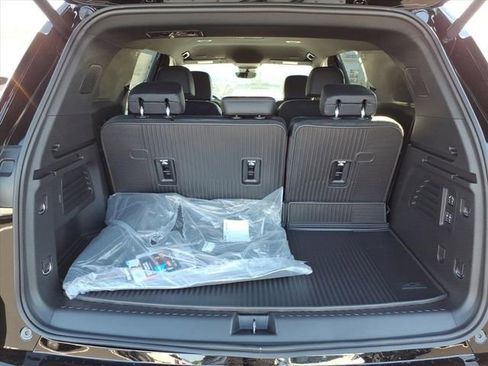 New 2026 Chevrolet Traverse High Country w/ LPO, Floor Liner Package AWD/4WD image 4