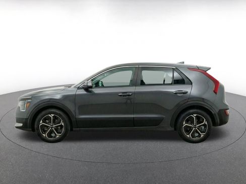 Used 2026 Kia Niro LX FWD image 4