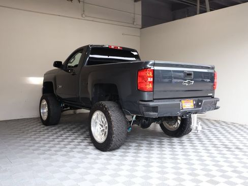 Used 2017 Chevrolet Silverado 1500 LT w/ LT Convenience Package AWD/4WD image 18