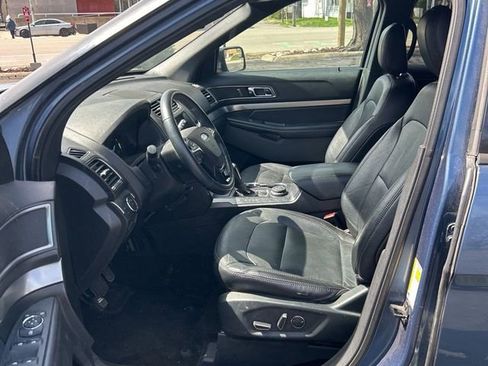 Used 2018 Ford Explorer XLT w/ Equipment Group 202A AWD/4WD image 5