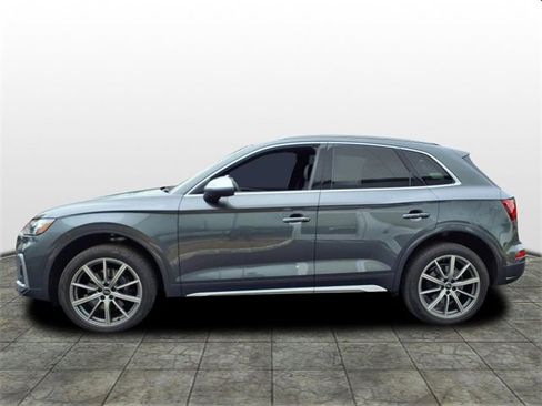 Used 2023 Audi SQ5 Premium Plus w/ Premium Plus Package image 2