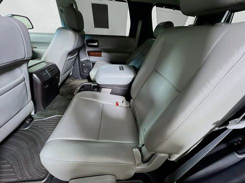 Used 2015 Toyota Sequoia Platinum AWD/4WD image 23