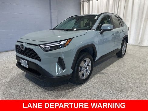 Used 2022 Toyota RAV4 XLE w/ Convenience Package AWD/4WD image 5