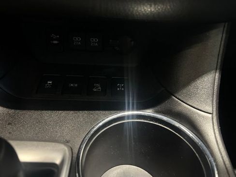 Used 2019 Toyota Highlander XLE AWD/4WD image 27