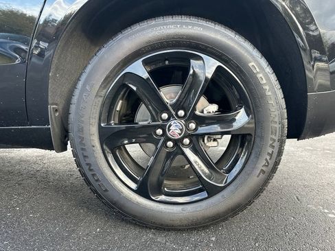 Used 2024 Buick Enclave Essence w/ Sport Touring Edition image 29