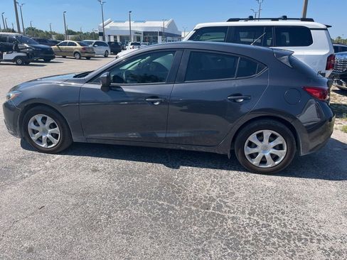 Used 2015 MAZDA MAZDA3 i Sport FWD image 3