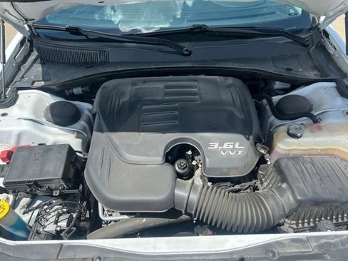 Used 2020 Chrysler 300 Touring L w/ Quick Order Package 2EF RWD image 15