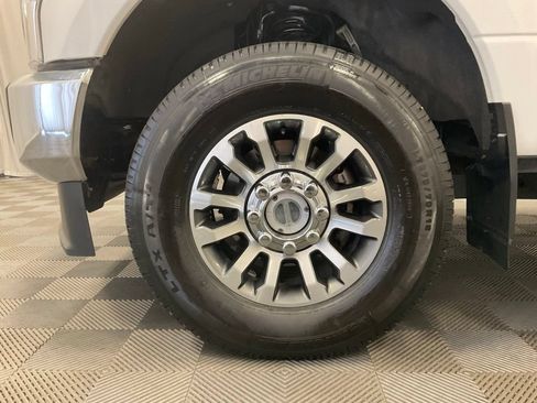 Used 2020 Ford F250 Lariat w/ Lariat Value Package AWD/4WD image 8