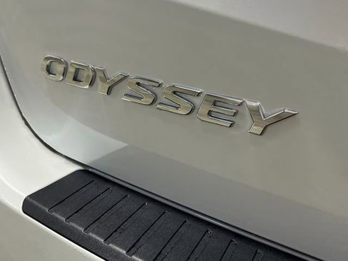 New 2026 Honda Odyssey Touring image 5