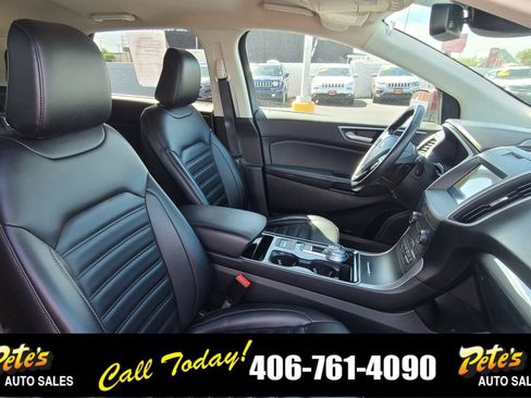 Used 2020 Ford Edge SEL image 17