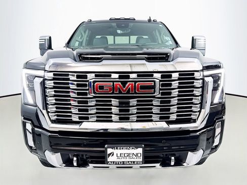 Used 2025 GMC Sierra 3500 Denali w/ Denali Reserve Package AWD/4WD image 2