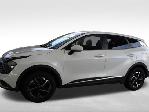 Used 2023 Kia Sportage LX AWD/4WD image 12