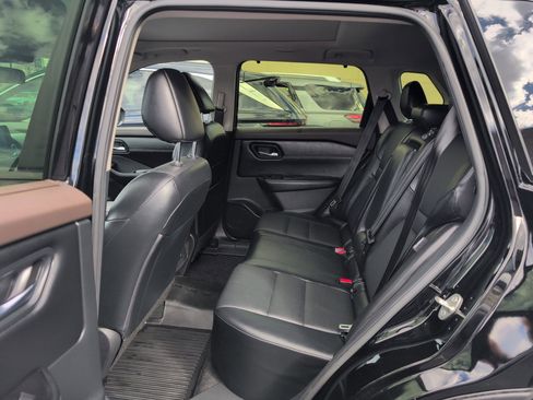 Used 2023 Nissan Rogue SV w/ SV Premium B Package image 29