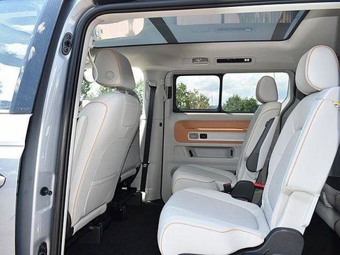 New 2025 Volkswagen ID. Buzz 1st Edition image 8