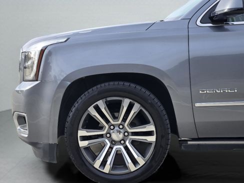 Used 2019 GMC Yukon Denali w/ Denali Ultimate Package AWD/4WD image 31